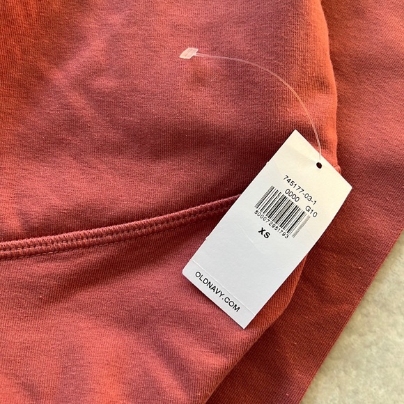 Old Navy Maternity PowerChill Leggings - Picture 4 of 4
